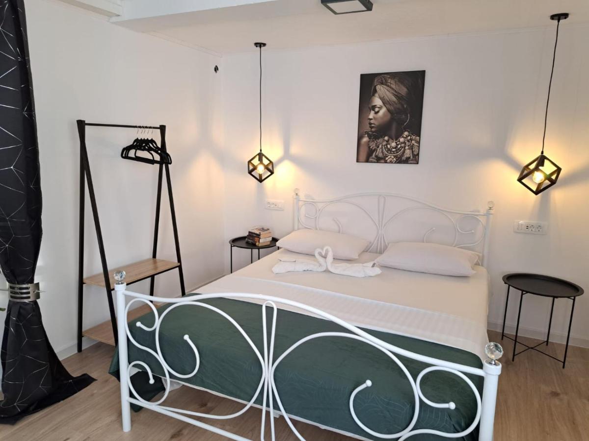 Appartamento Studio Apartman Maris Zara Esterno foto